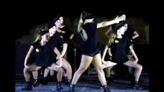 SHAKE YOUR BODY! SEXY SPANISH GIRLS Dancing Modern Dance live 2018