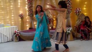 2 Small Girls dance