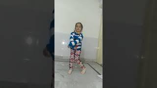 Woh ladki Aankh mare song 5 years girls dance video