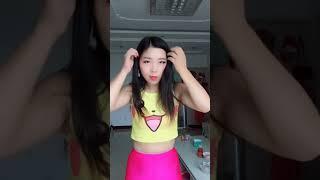 Beautiful Chinese girl, dancing to show 3628