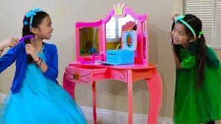 Emma & Wendy Pretend Play with Cute Pink Princess Makeup Vanity Play Table Girls Toy