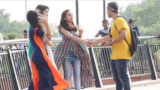 BHOJPURI SHAYARI PRANK ON DELHI GIRLS !!