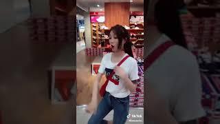 Cute chinese girls dance video