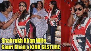 Shahrukh Khan Wife Gauri Khan's KIND GESTURE Towards Poor Women | Did Hand Shake & Talks To Them