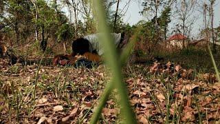 A beautiful woman was caught by man a (short movie)