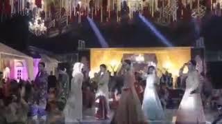 Girls Dance at Lahore Wedding event ,best wedding dance in Pakistan