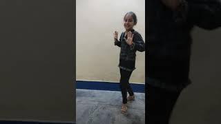 Little girls dance ferformance on Kay baat yeh hardy sandhu easy steps