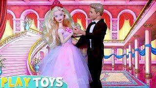 Barbie Girl Glam Dress for Dance with Ken in Doll Castle!