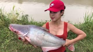 Best Girl Fishing Video | Cast Net Fishing | River Monsters Hunting